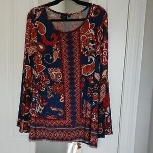Womans Paisley top